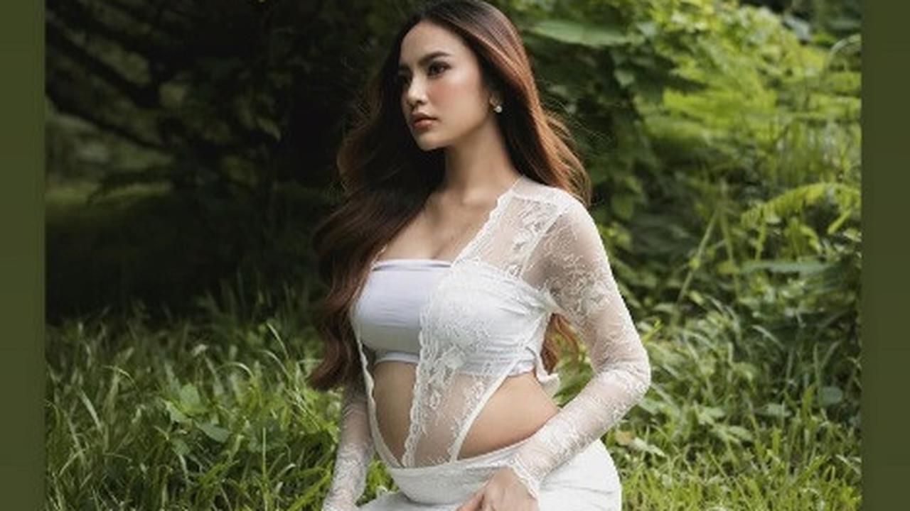8 Potret Mahalini yang Umumkan Kehamilan Anak Pertama, Aura Keibuan Sudah Terpancar - Baby Bump Sudah Menonjol