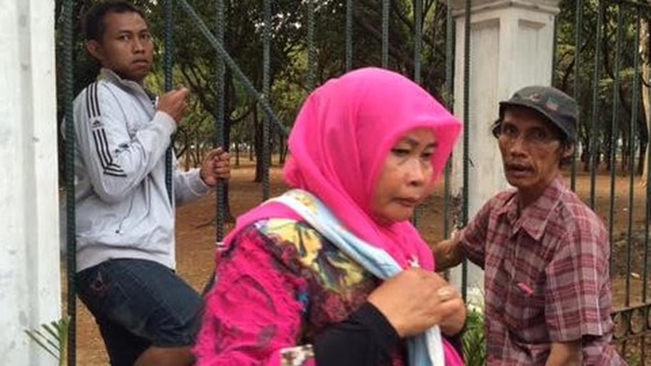 Kewalahan pagar berulang kali dijebol, UP Monas sampai beli alat las