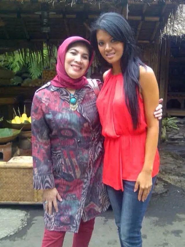 6 Potret Lawas Farah Quinn saat Jadi Host Program Acara Masak, Bikin Pangling