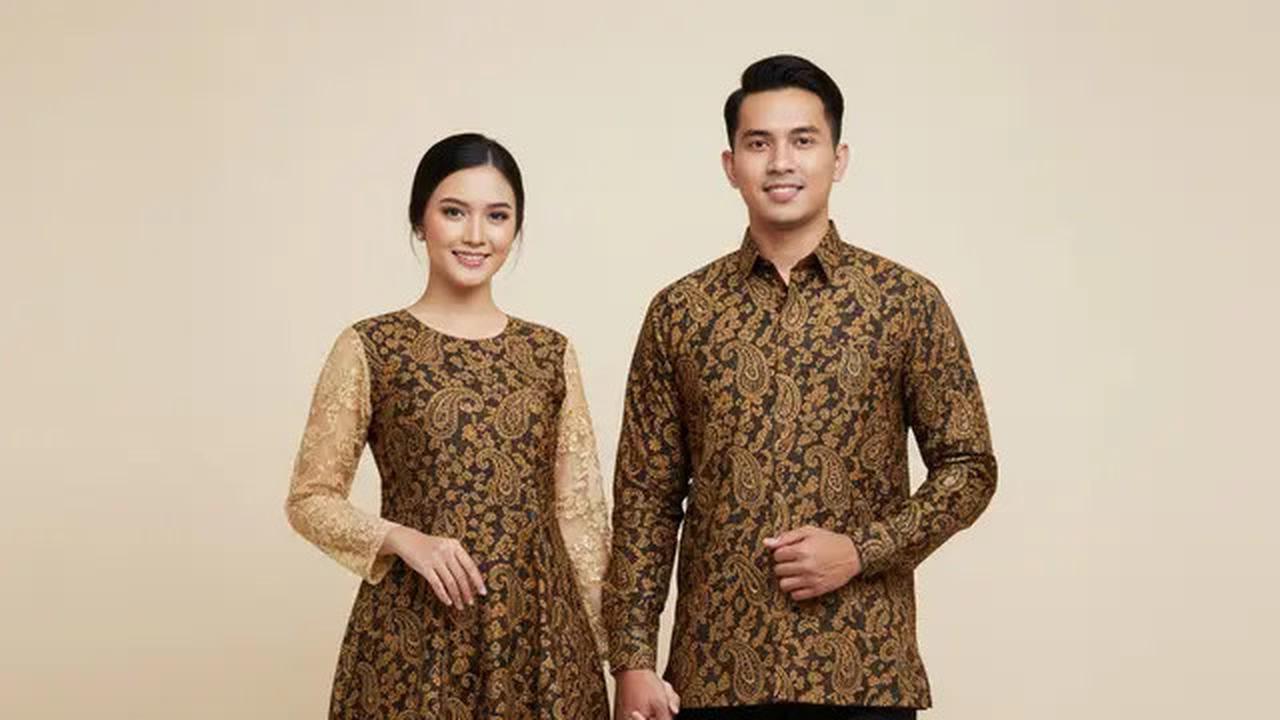 7 Model Gamis Batik Couple Brokat Elegan Keluarga Besar, Tampil Serasi dan Mewah