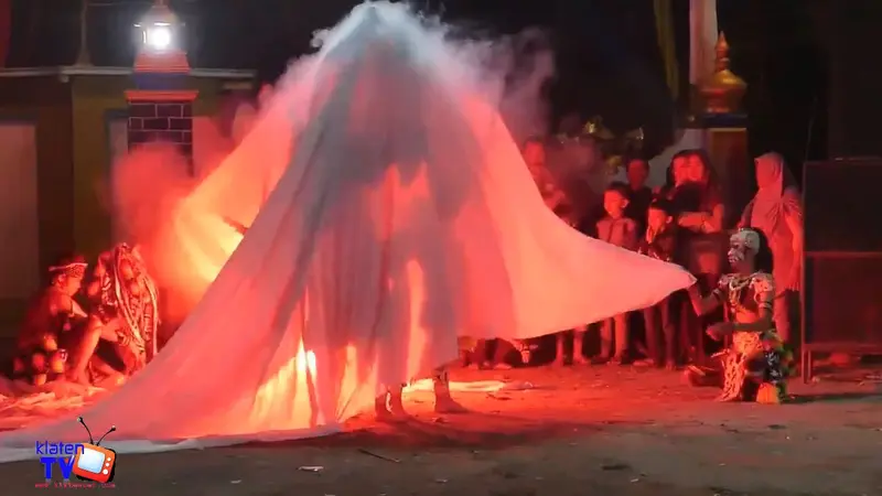 Seperti Ini Ritual Memanggil Hujan. sumberfoto: klaten tv