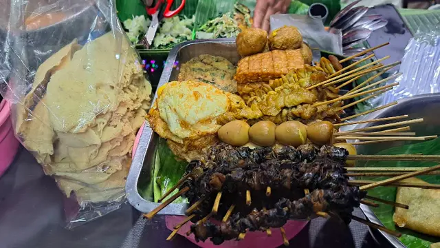 Nasi Pecel Mbok Sador maps.google.com