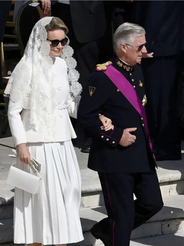 Cuma Perempuan dari Kalangan Tertentu yang Boleh Kenakan Busana Putih di Pelantikan Paus Leo XIV, Siapa Saja Mereka?