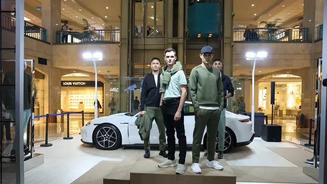 Gaya Maskulin dan Sleek di Koleksi Kolaborasi Porsche X BOSS, Terinspirasi dari Mobil Sport 1970-an Edisi Terbatas