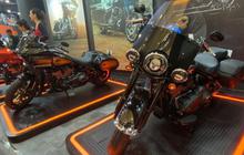 Mengenal Raja Baru Malaysia, Doyan Naik Moge hingga Touring sambil Bagi-bagi Sembako