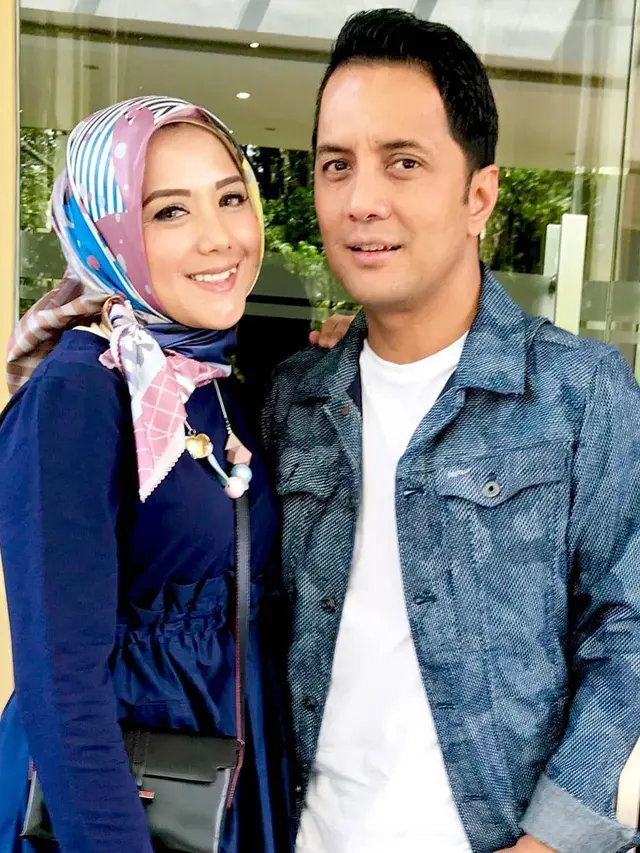 Lagunya Kembali Viral, Ini 6 Potret Fatur dan Nadila Pasangan Duet Era 90-an