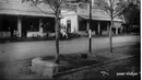 Jalan depan Pasar Klodjen yang masih kosong tanpa dipenuhi kendaraan dan pedagang. (Source: jelajahmalangku.blogspot.com)