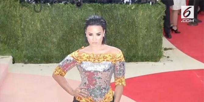 VIDEO: Demi Lovato Buka Suara setelah Overdosis