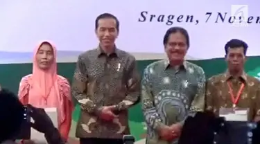 Jelang pernikahan puterinya Jokowi tidak mengambil cuti. Jokowi mengadakan kunjungan kerja ke Sragen Jawa Tengah