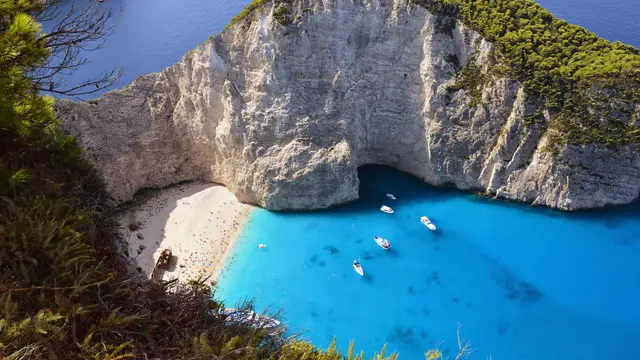 Pantai Navagio