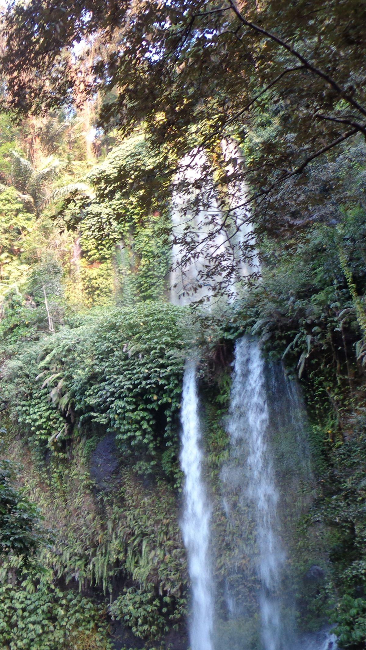 2. Air Terjun Sendang Gile