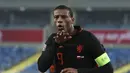 Gelandang Belanda, Georginio Wijnaldum berselebrasi usai mencetak gol ke gawang Polandia pada pertandingan UEFA Nations League di Silesian Stadium, Polandia, Rabu (18/11/2020). Meski menang, De Oranje tetap tak lolos ke semifinal dengan mengoleksi 11 poin. (AP Photo/Czarek Sokolowski)