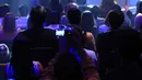 Acara The Biggest Concert NOAH berlangsung di Studio Emtek, Daan Mogot, Jakarta Barat, Kamis (19/5/2016) malam, Sophia Latjuba terlihat diantara barisan para penonton. (Adrian Putra/Bintang.com)