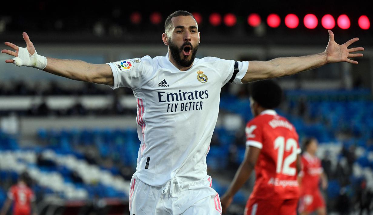 Karim Benzema. Striker Prancis berusia 33 tahun yang kini memperkuat Real Madrid ini telah mencetak 393 gol baik untuk klub maupun timnas. Bersama Timnas Prancis, 31 gol dicetaknya dalam 87 laga. Di level klub, ia mencetak 362 gol dalam 728 laga.(Foto: AFP/Pierre-Philippe Marcou)