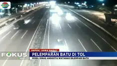 Kaca mobil depan pecah terkena batu yang diduga dilempar dari arah atas jembatan