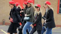 Cara Unik WAGs MU Dukung Kekasihnya