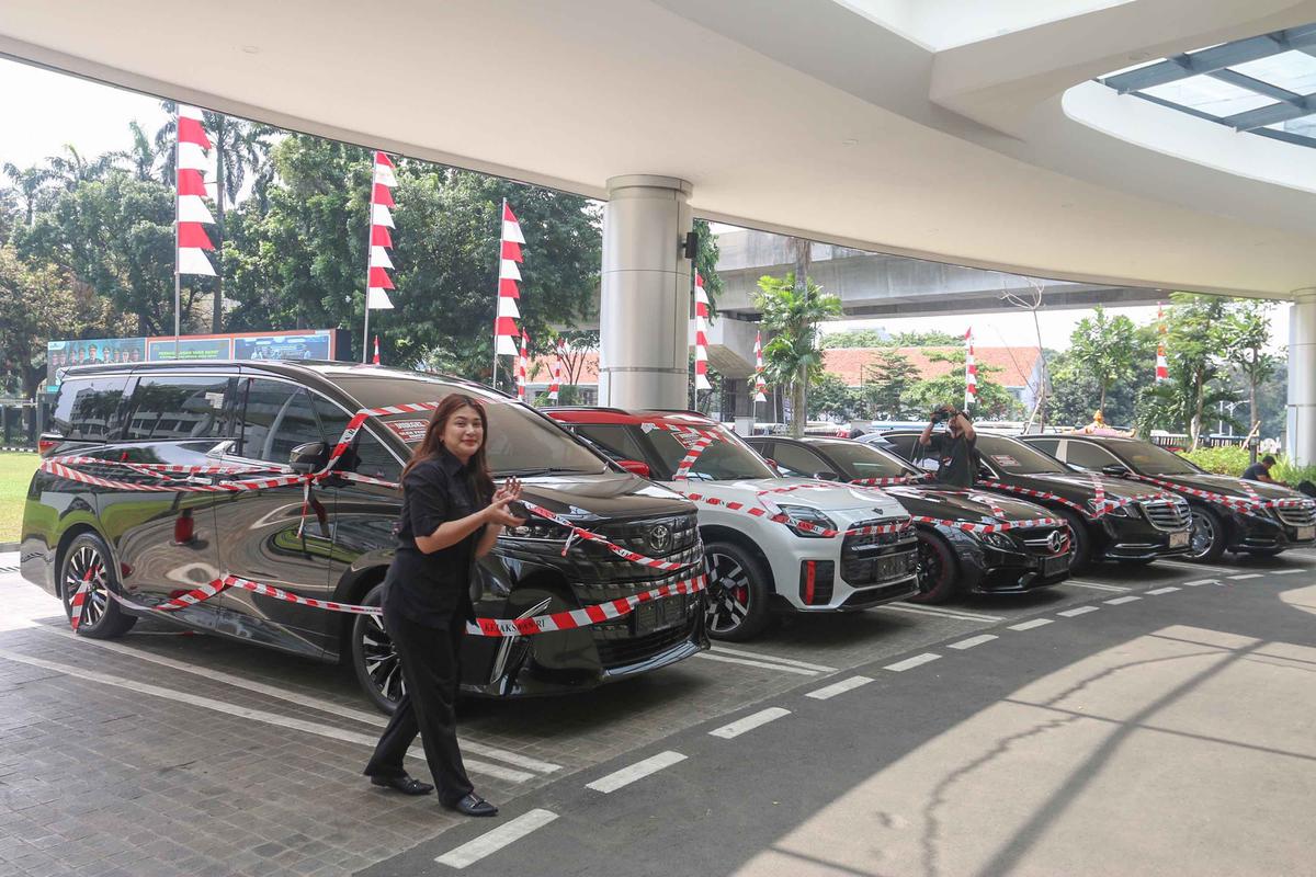FOTO: Deretan Mobil Mewah Riza Chalid Disita Kejagung, Terseret Kasus Korupsi Minyak Rp 285 Triliun