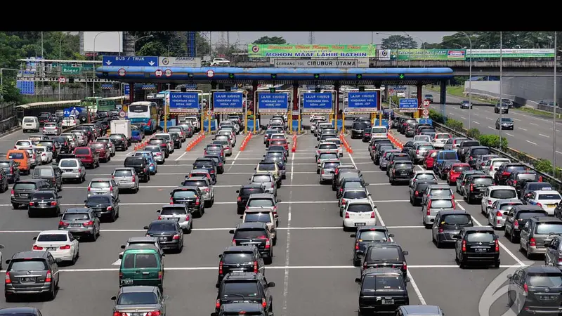 Serbu Bogor, Antrian Mobil di Pintu Tol Cibubur Mengular