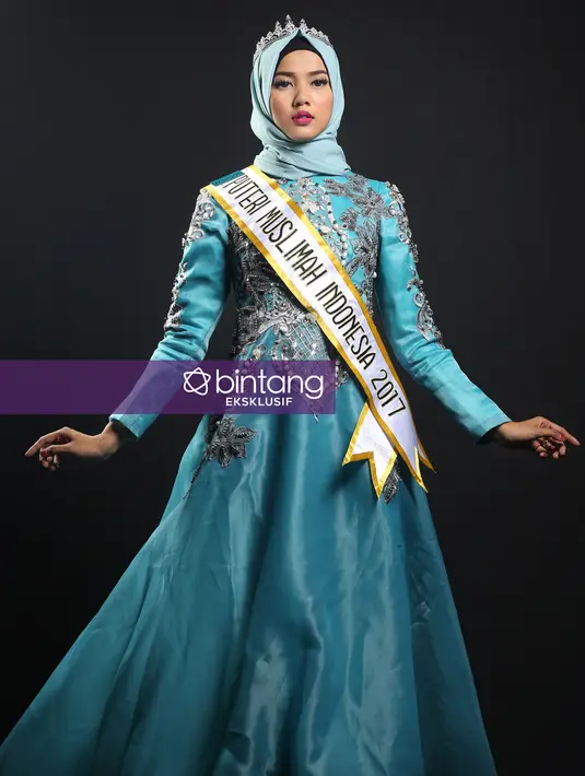 Tidak disangka, saat para finalis lain sudah menjalani karantina beberapa hari, cewek berhijab 19 tahun itu dihubungi pihak Indosiar untuk ikut program karantina. Hal ini dikarenakan salah satu finalis mengundurkan diri. (Adrian Putra/Bintang.com)