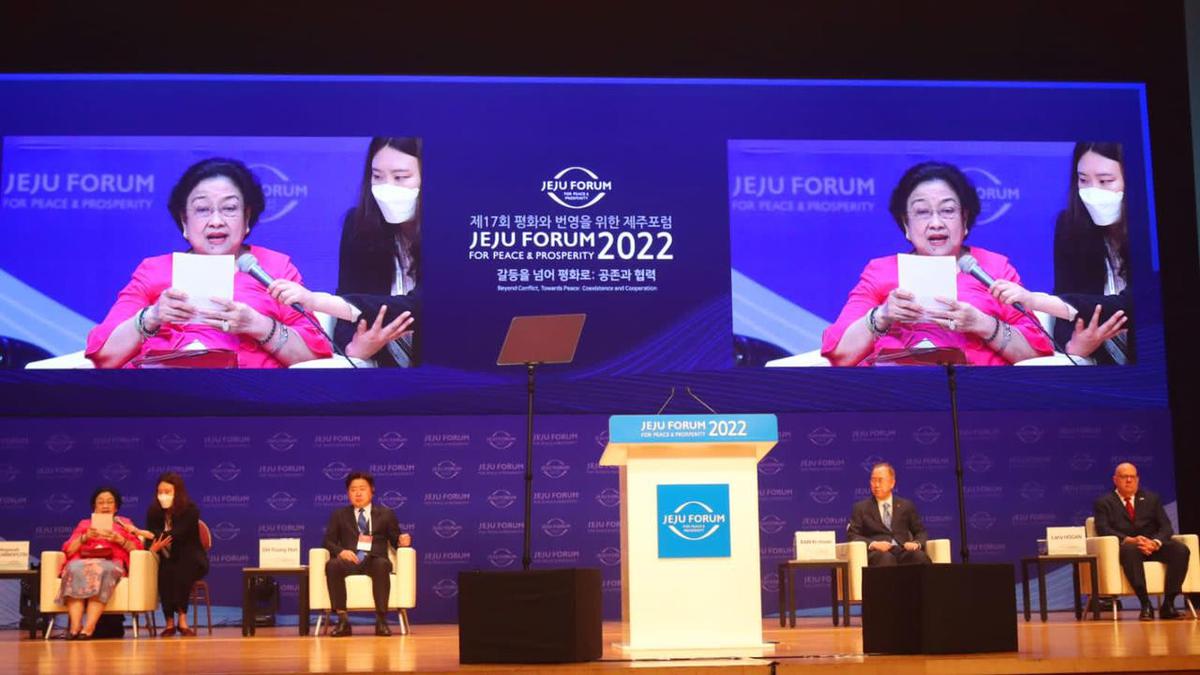 Ajak Korut dan Korsel Akhiri Konflik, Megawati Awali Perdamaian dari Pulau Jeju - Vimarsana News