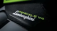 Ducati dan Lamborghini, kembali bekerja sama dalam proyek eksklusif yang menghasilkan Panigale V4 Lamborghini.