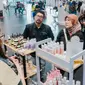 Industri kosmetik di Indonesia semakin berkembang dengan memberikan berbagai produk inovatif bagi para konsumennya. Hal ini seiring kesadaran masyarakat yang juga kian meningkat terhadap pentingnya merawat penampilan. (Dok. Kemenperin)