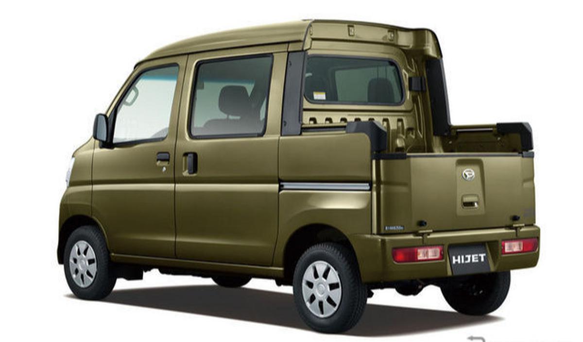 Pemalsuan data terhadap hasil keselamatan jok penumpang. Pemalsuan data ini terjadi pada model Daihatsu Hijet Truck yang diproduksi periode&nbsp;1999-2011.<br>