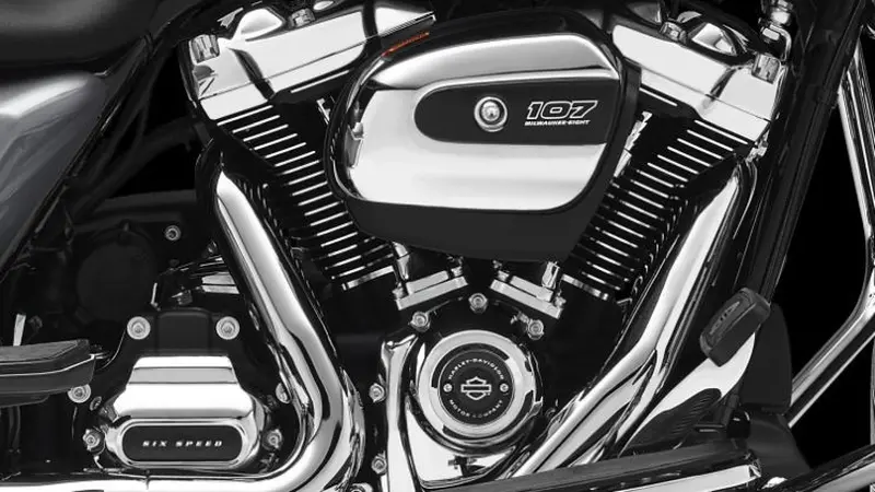  `Milwaukee-Eight` V-Twin.