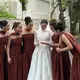Sebelum pemberkatan pernikahan Ranty Maria, Dea Annisa hingga Laura Theux lakukan bridemaid streching (@deaaannisa)