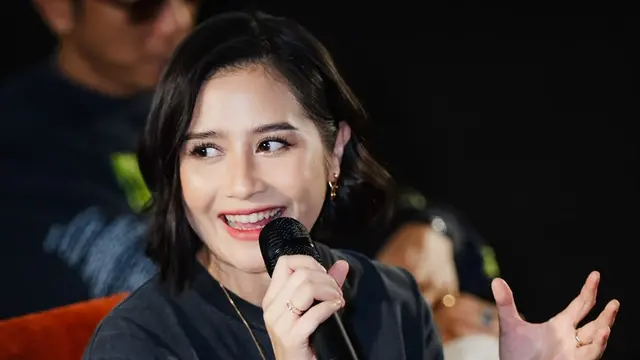 Prilly Latuconsina dalam jumpa pers film Memburu Pemangsa di Jakarta, Senin (21/9/2026). (dok POPLICISTS Publicist)