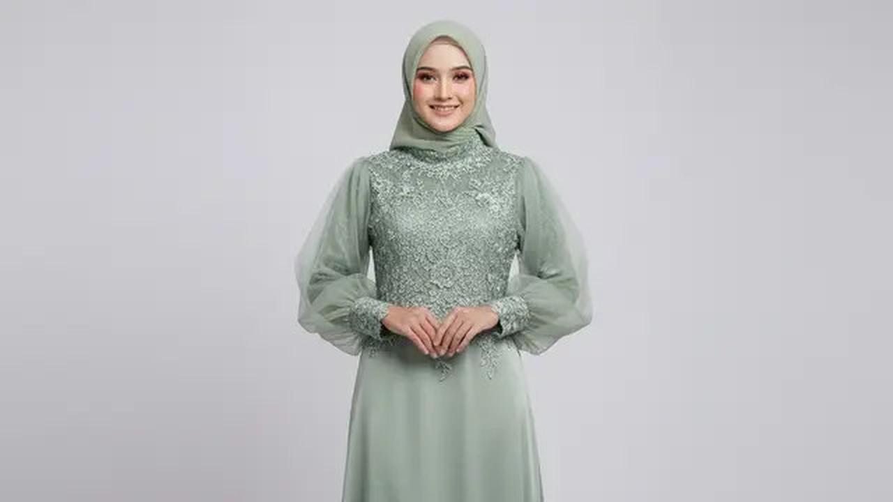 8 Inspirasi Gamis Brokat Islami Warna Sage, dari Simpel hingga Glamour