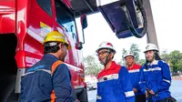 Pantau Distribusi BBM ke Jember, Direktur Pertamina Patra Niaga Tinjau Langsung Penambahan Armada di Surabaya