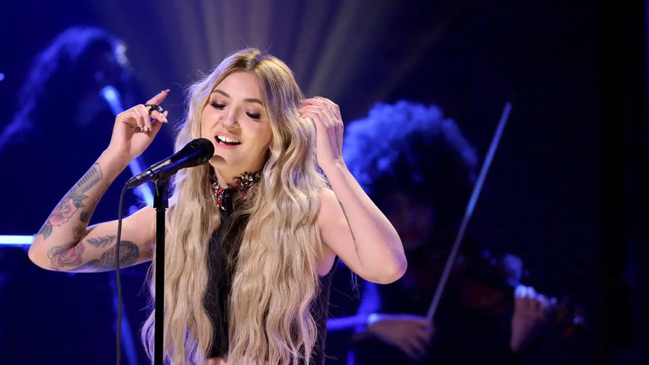 Julia Michaels