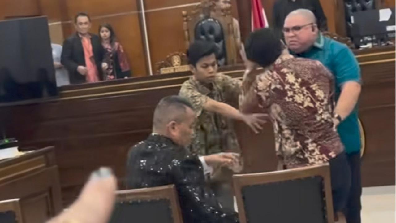 Penjelasan PN Jakut soal Razman Ngamuk di Ruang Sidang hingga Tunjuk-Tunjuk Hotman Paris