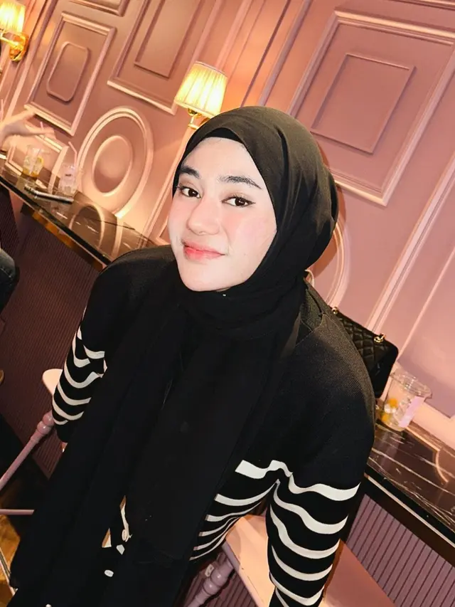 Clara Shinta Kini Mualaf