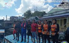 Kabar Gembira: Seluruh Penumpang Longboat Mati Mesin di Banda Selamat Setelah Perbaikan Darurat