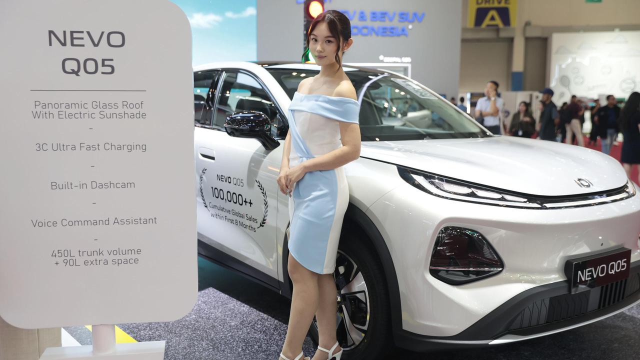 Pesona SPG Lengkapi Deretan Mobil Baru di GIIAS 2026