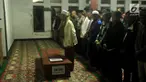 Seorang korban kebakaran pabrik Kembang Api dimakamkan di Garut.