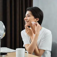 Yuk, simak tips skincare malam untuk kulit sensitif. [Dok/freepik.com]