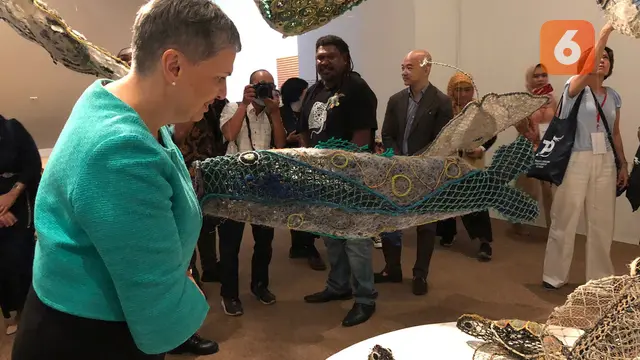 Penny Williams dengan karya Ghost Nets: Awakening the Drifting Giants