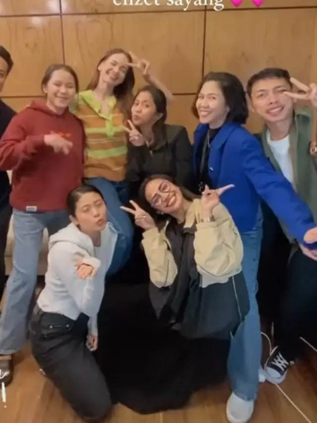 Enzy Storia Pilih Kenakan Outfit Berwarna Saat Pamitan dari Tonight Show