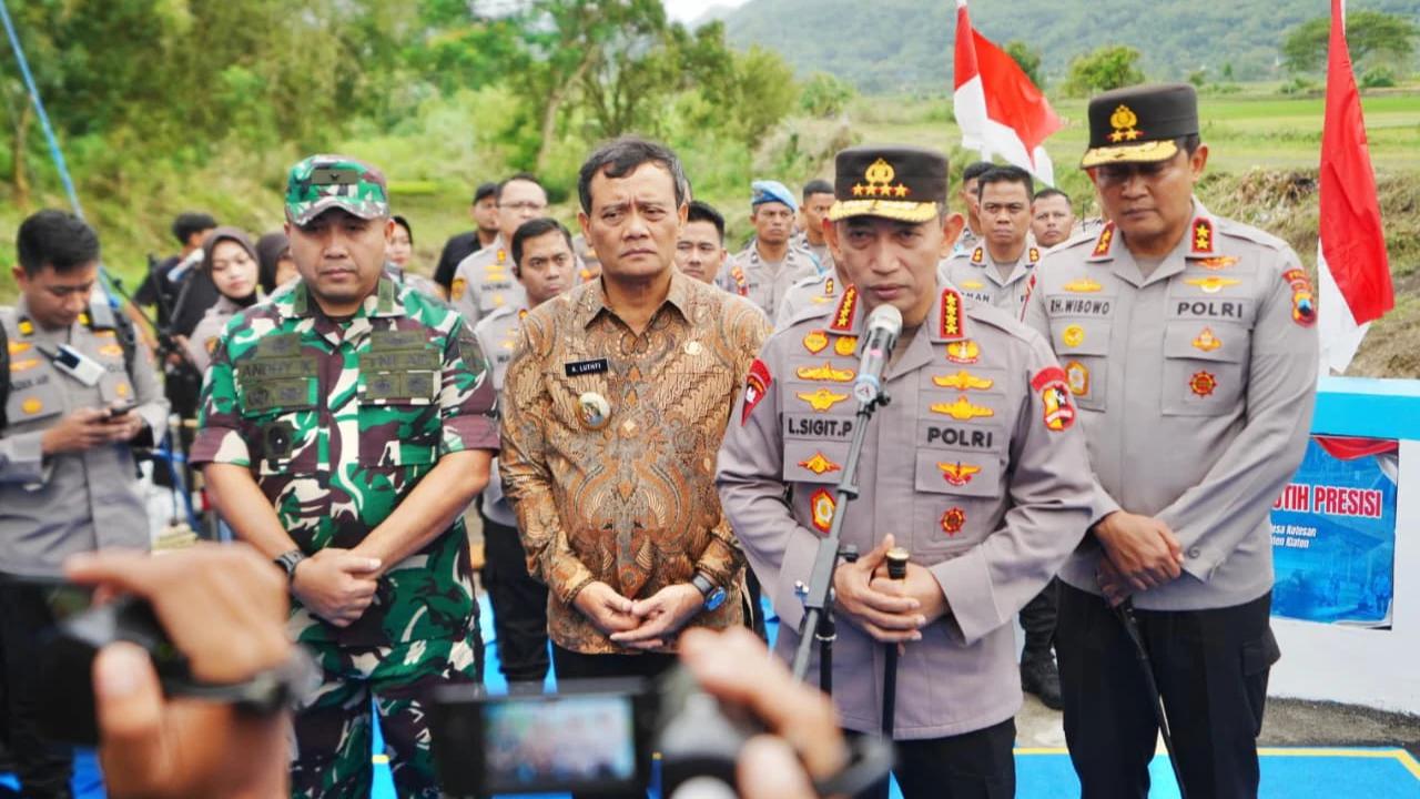 Tindak Lanjut Arahan Prabowo, Kapolri Resmikan 19 Jembatan Merah Putih Presisi