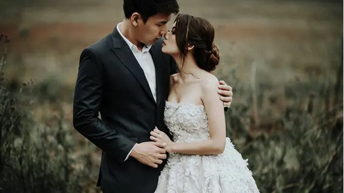 [Bintang] Fendy Chow dan Stella Cornelia