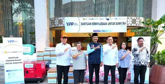 Sejak fase awal bencana, Emtek Group melalui Yayasan Pundi Amal Peduli Kasih (YPP) langsung menurunkan tim ke lokasi terdampak guna memastikan bantuan kemanusiaan tersalurkan secara tepat dan merata. Dok. Emtek