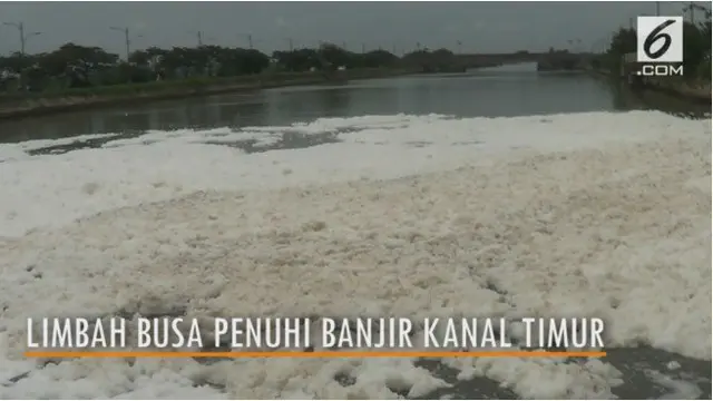 Limbah busa ini memenuhi  Banjir Kanal Timur, Marunda, Cilincing dan dibuang oleh beberapa pabrik di daerah tersebut.

