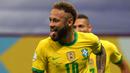 Neymar merupakan pemain Brasil terbaik pada ajang ini. Berkat jasanya, Selecao berhasil sampai di partai puncak turnamen Copa America 2021 walau harus kalah dari Argentina. Ia tercatat telah mencetak dua gol dan tiga assist. (Foto: AFP/Nelson Almeida)