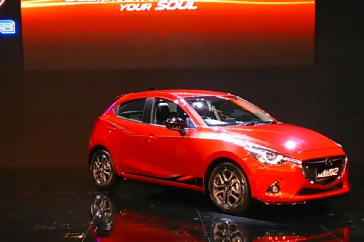 Mazda Pamer Mazda2 dan Biante Limited Edition di GIIAS