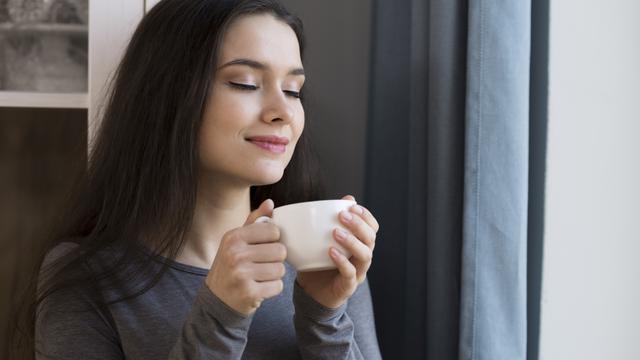 wanita agustus berjiwa tenang