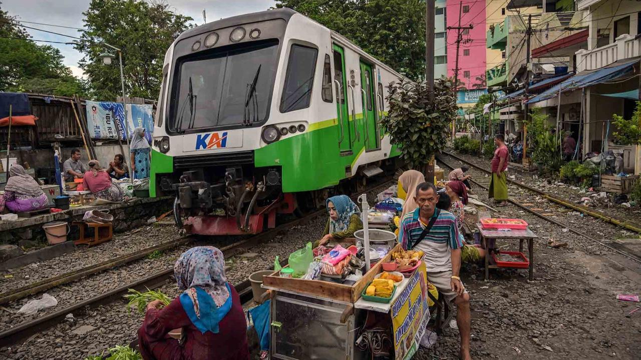 FOTO: Uniknya Pasar Ekstrem Dupak Magersari Yang Sudah berusia Lebih dari Setengah Abad