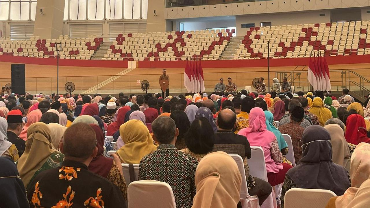 Heru Budi Kumpulkan 2.000 Kepala Sekolah Usai Guru Honorer Dipecat Akibat Kebijakan 'Cleansing